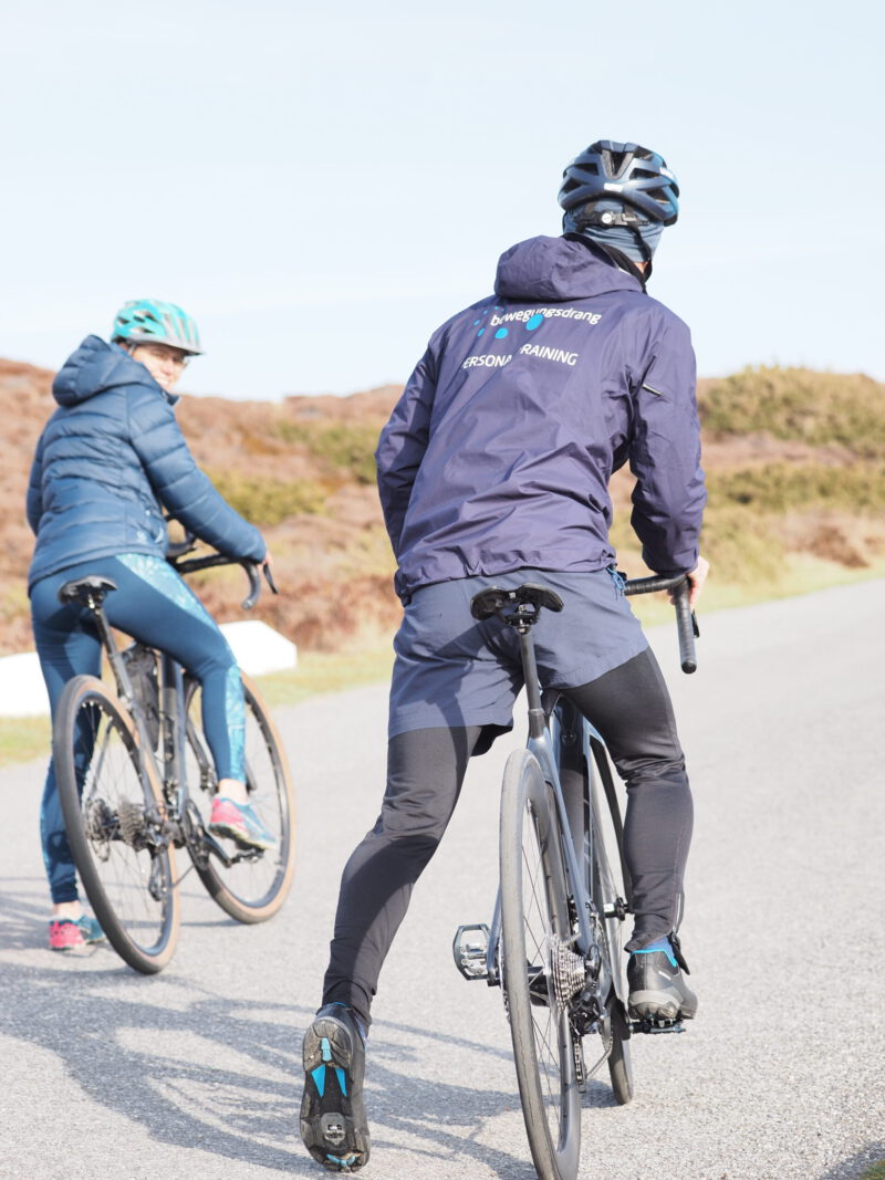 Personal Trainer mit Rennrad